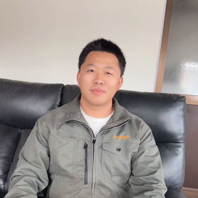 事務所で迎える代表